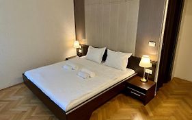 Schiller Apartment - Old Town